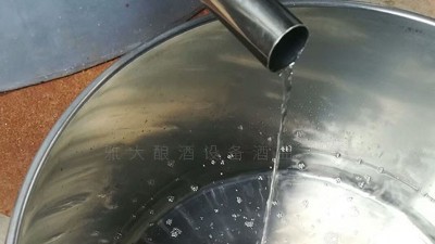 躲開不銹鋼釀酒設(shè)備蒸餾“雷區(qū)”，原來出酒快有絕招！