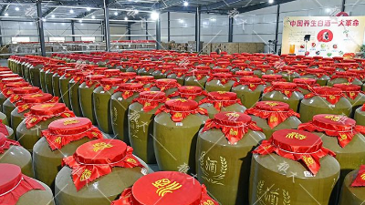用大型釀酒設(shè)備做窖藏酒，這幾種封壇技術(shù)一定要學會！