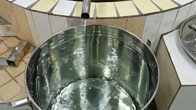 用烤酒設(shè)備釀酒的老師傅，為什么每次出酒率都那么高？