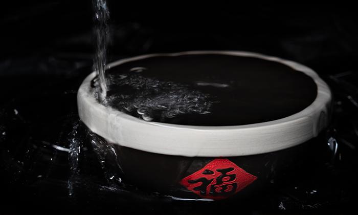 大曲酒質(zhì)好，香氣濃郁，口感醇厚飽滿